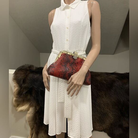 Handmade Genuine Embossed Leather Push Lock Clutch/Shoulder Bag/Crossbody - Picture 9 of 16